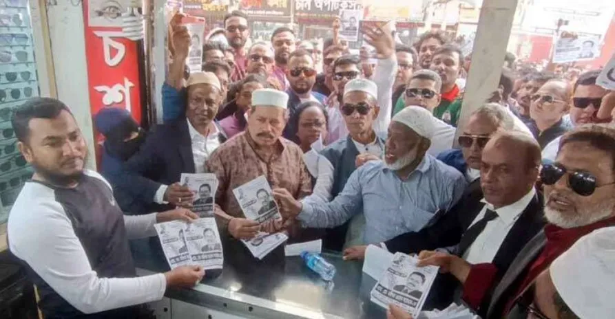 বরিশাল-৫  নির্বাচনি প্রচার ক্যাম্পে এগিয়ে ধানের শীষ-হাতপাখা